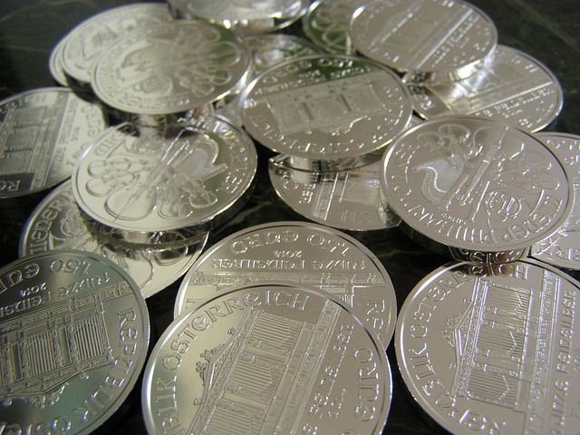 Investing 101: Navigating the World of Stocks and Bonds